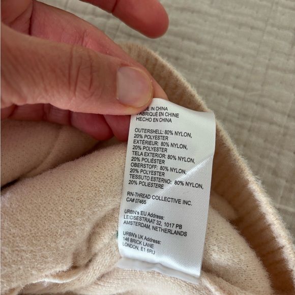 NVLT Strawberry Embroidered Cardigan Cropped Blush Knit Novelty NWT XXS - Picture 9 of 9